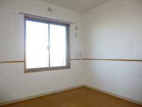 Living and room. It is the north side room, Bright have windows.