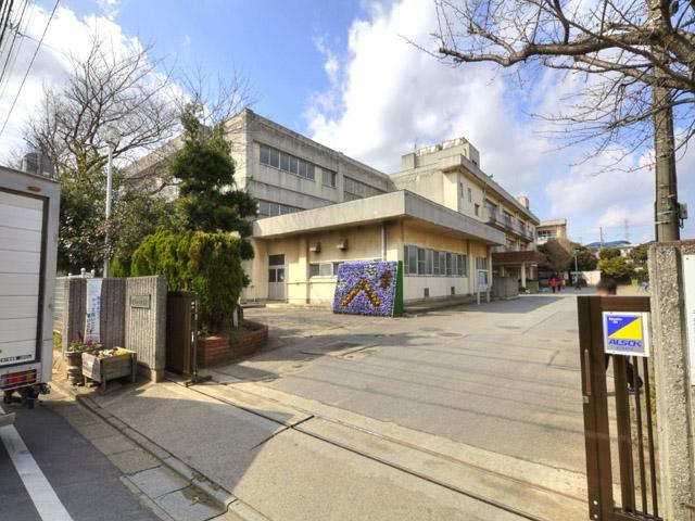 Primary school. 1322m to the Chiba Municipal Tsuganodai Elementary School