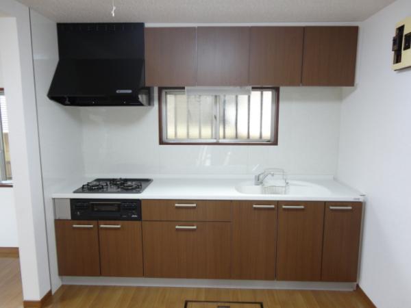 Kitchen. It was in the kitchen of the hard artificial marble specifications attached scratches