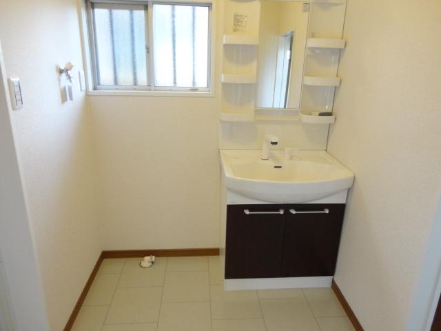 Wash basin, toilet. Vanity exchange ・ It was instead stuck Cross
