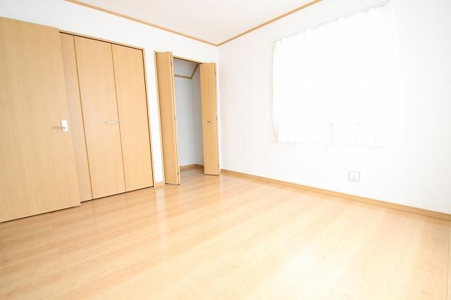 Same specifications photos (Other introspection). (Building 2) same specification