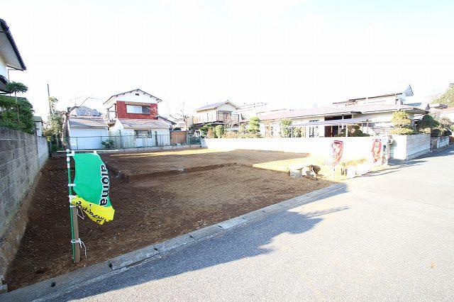 Local appearance photo. Local (12 May 2013) Shooting