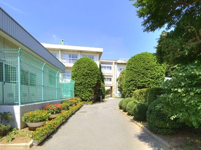 Primary school. 1248m to the Chiba Municipal Wakamatsu Elementary School