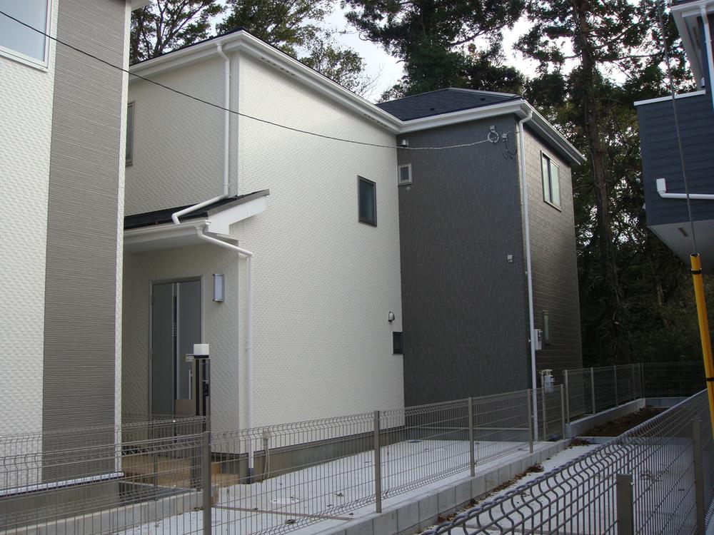 Local appearance photo. 4 Building Local (11 May 2013) Shooting