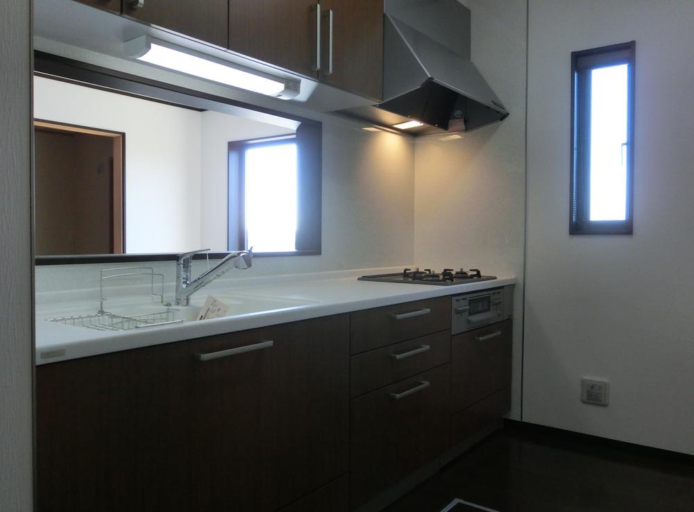 Kitchen. Indoor (12 May 2013) Shooting