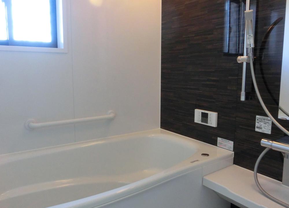 Bathroom. Indoor (12 May 2013) Shooting