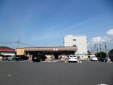 Convenience store. Seven - 530m up to Eleven Tsuga shop