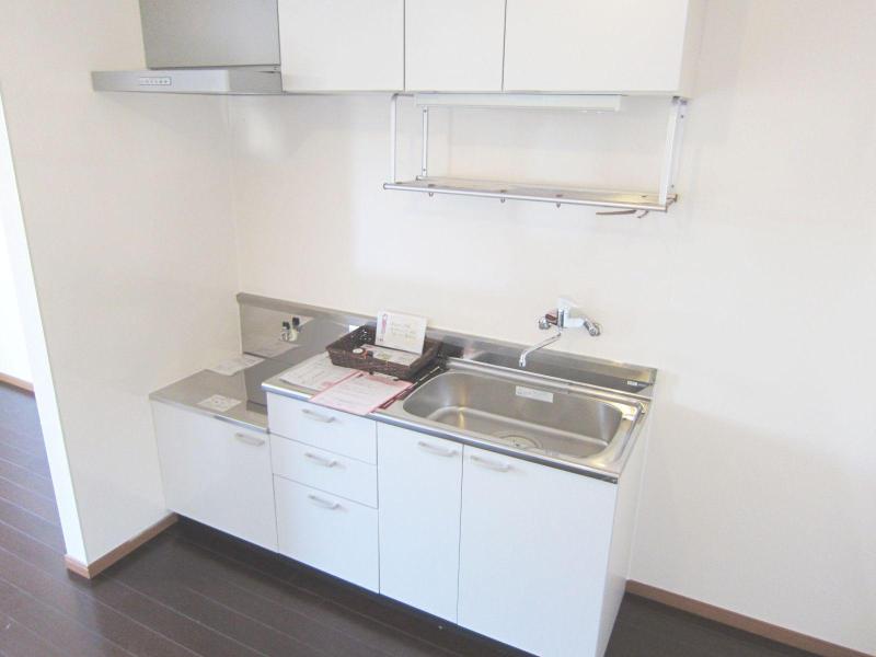 Kitchen. Widely easy cooking clean sink is attractive!