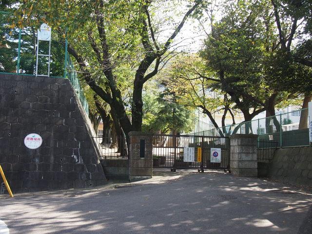 Primary school. Sakuragi to elementary school 630m