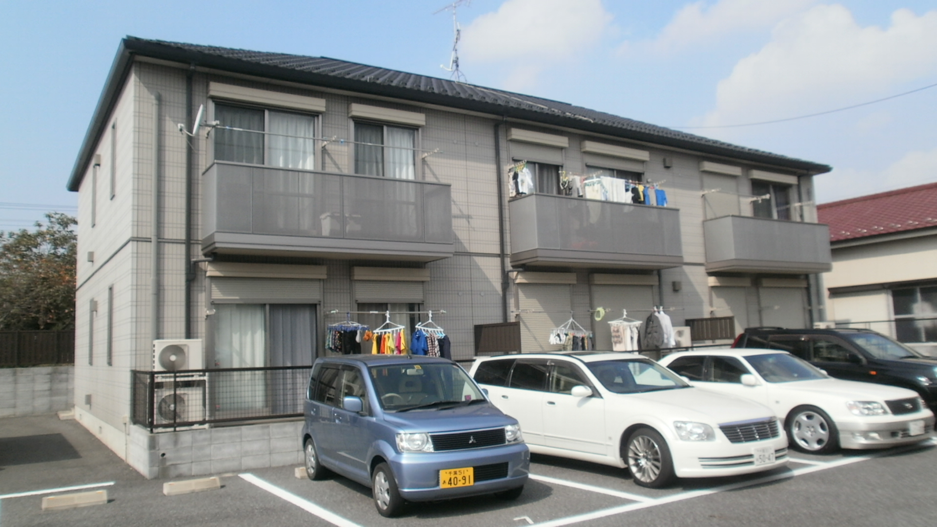 Parking lot. On-site car park Yes ・ Second unit contract Allowed