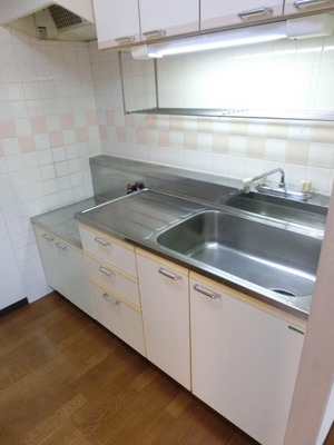 Kitchen. Two-burner gas stove installation Allowed