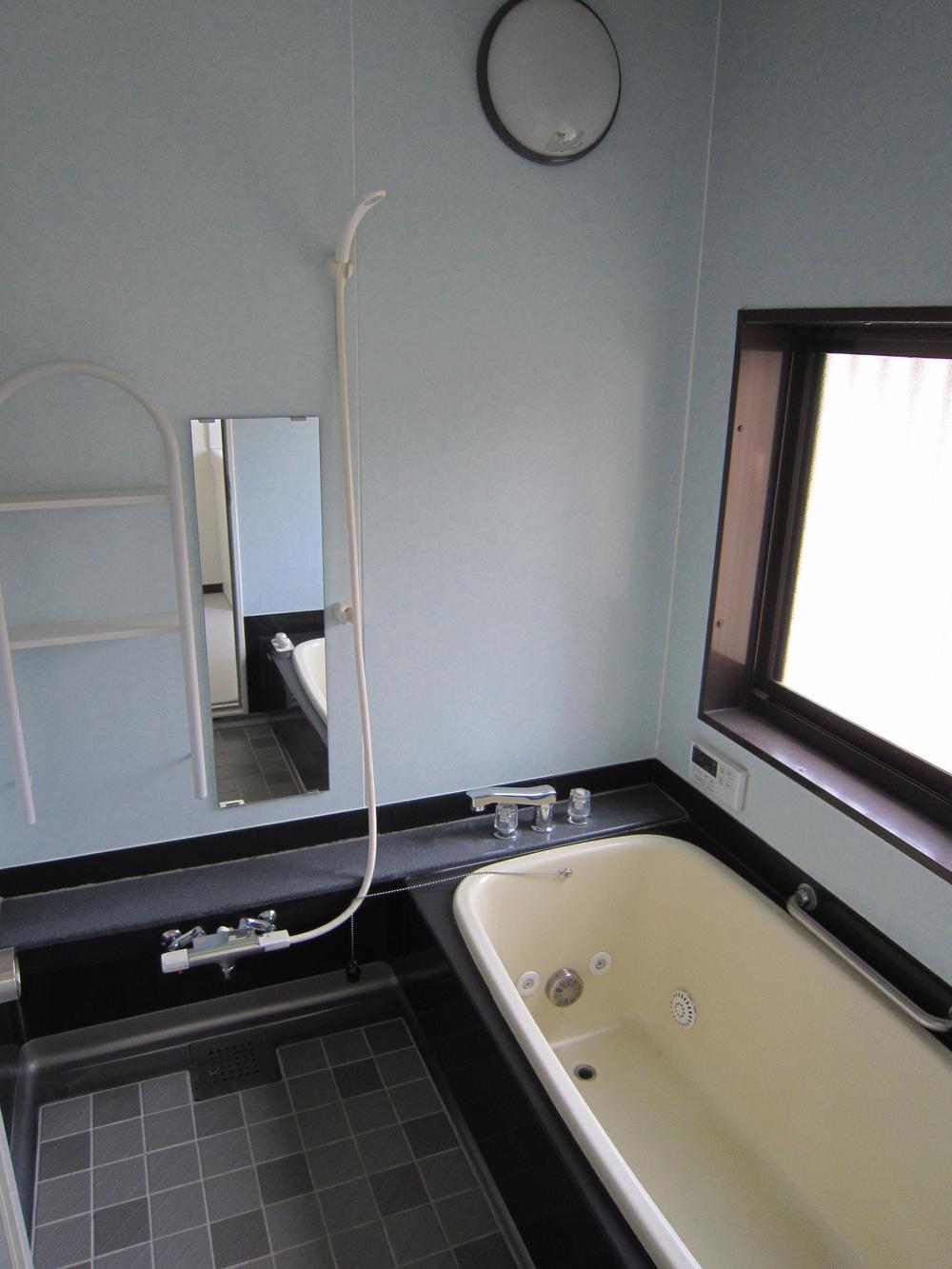 Bathroom. Indoor (April 2013) Shooting