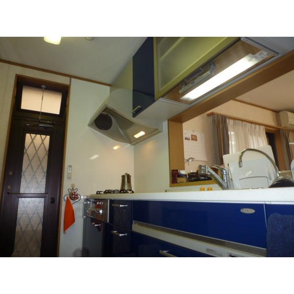 Kitchen. YAMAHA-made kitchen