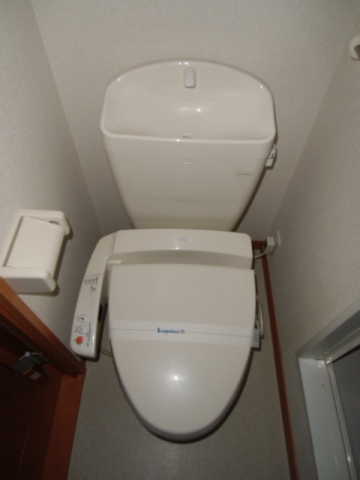 Toilet. Bidet