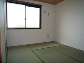 Living and room. There housed 6 Pledge Japanese-style room!