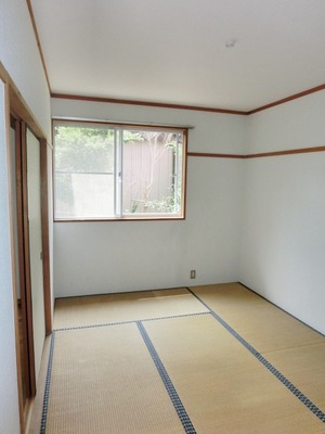 Living and room. 6 Pledge Japanese-style room to plug the light