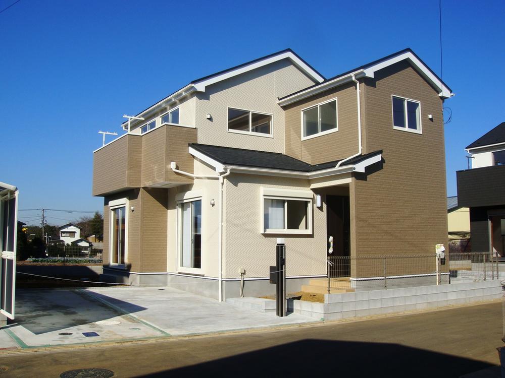 Local appearance photo. 5 Building