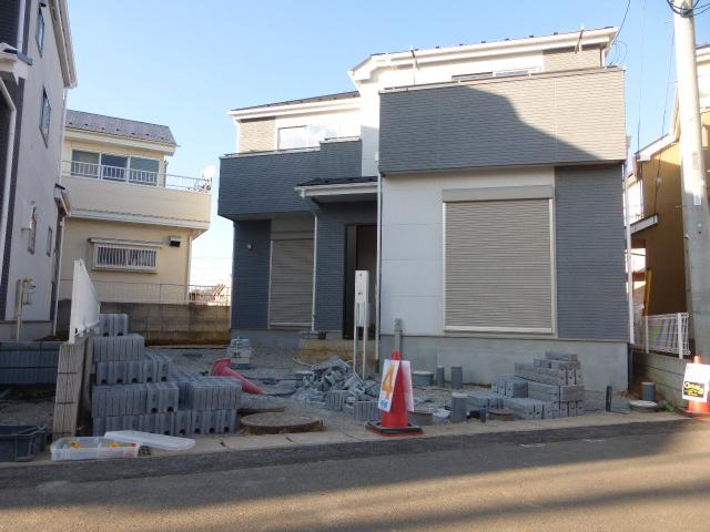 Local appearance photo. Local (12 May 2013) Shooting 4 Building