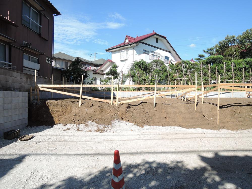 Local photos, including front road. Local (September 2013) Shooting