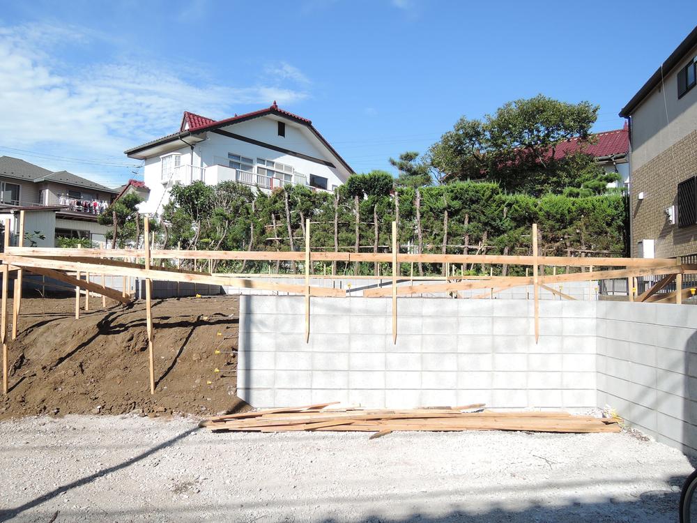 Local photos, including front road. Local (September 2013) Shooting