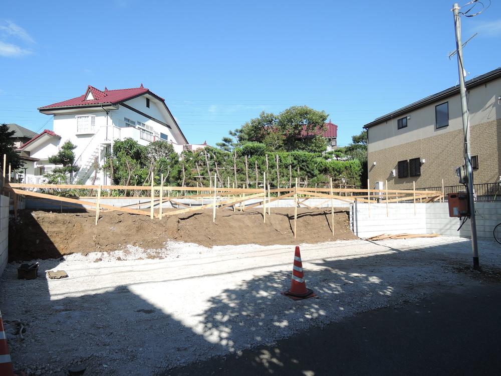 Local photos, including front road. Local (September 2013) Shooting