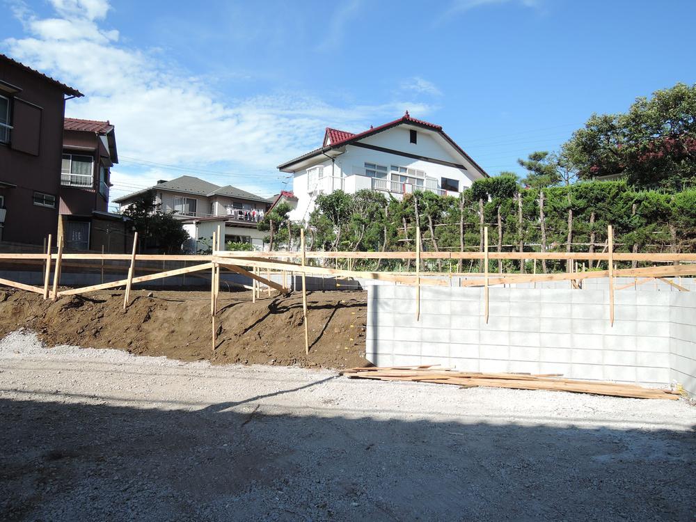 Local photos, including front road. Local (September 2013) Shooting