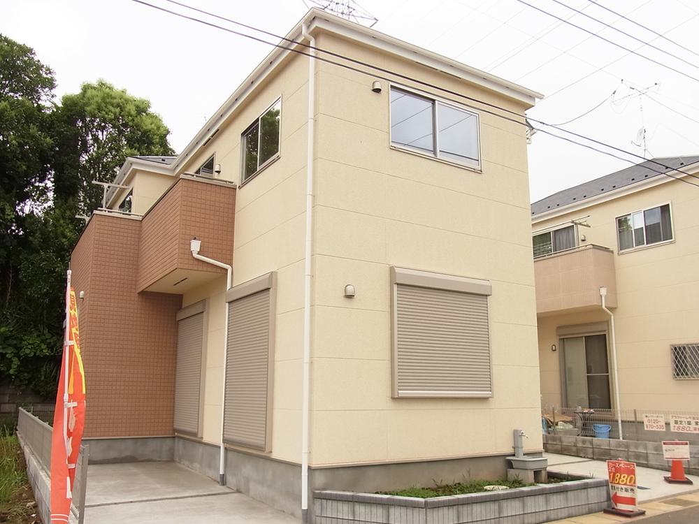 Rendering (appearance). Example of construction