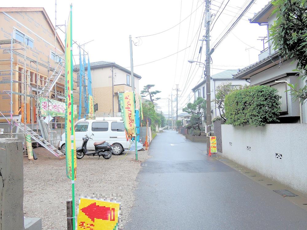 Local photos, including front road. Local (November 4, 2013) Shooting