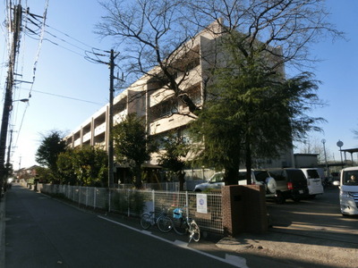 Primary school. 550m to the North Kaizuka elementary school (elementary school)
