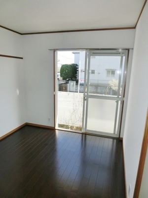 Other room space. Already changed the Japanese-style Western-style.