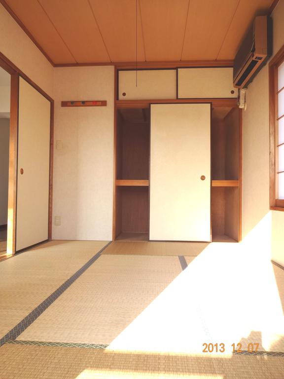 Other room space. Japanese-style room 6 quires