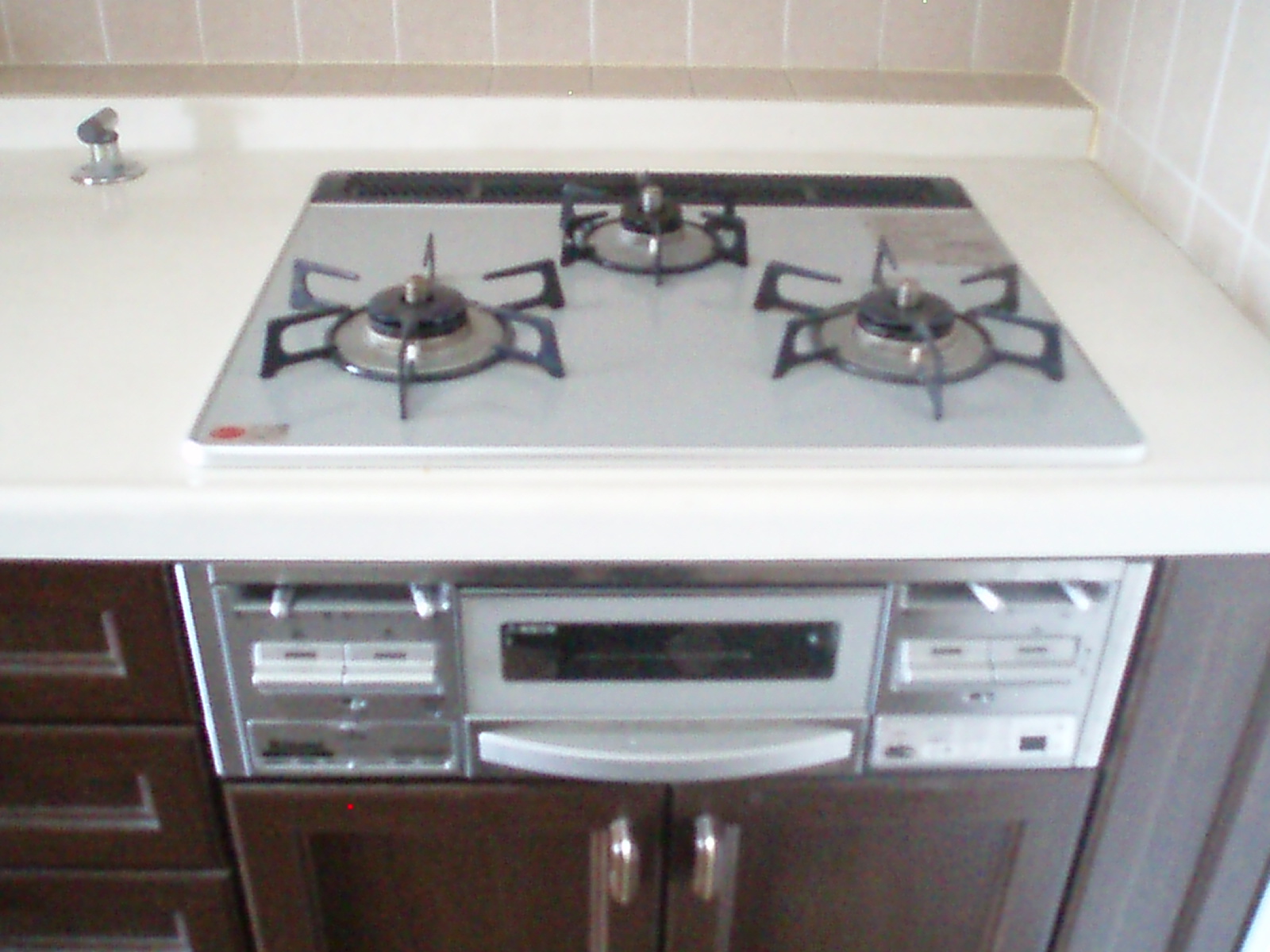 Kitchen. City gas ・ 3-burner stove