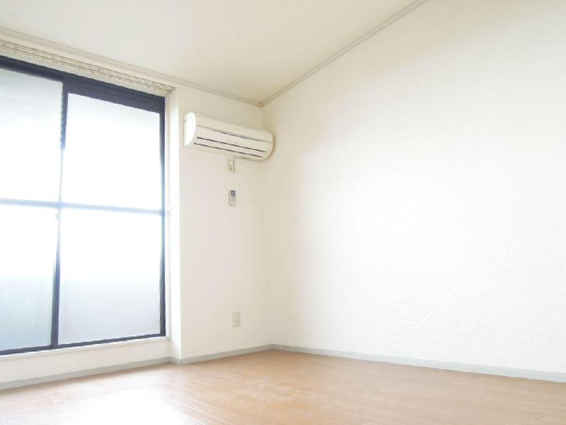 Other room space. Day good room ・ Air conditioning equipment already