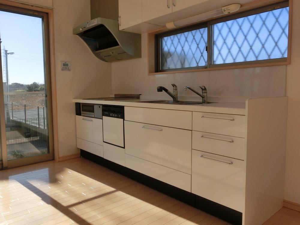 Kitchen. Local (12 May 2013) Shooting