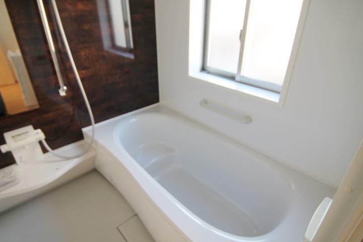 Bathroom.  ■ Finished already ■ It is a bathroom of 1 Building. The chic color feeling of luxury, To little rich mood daily bath time