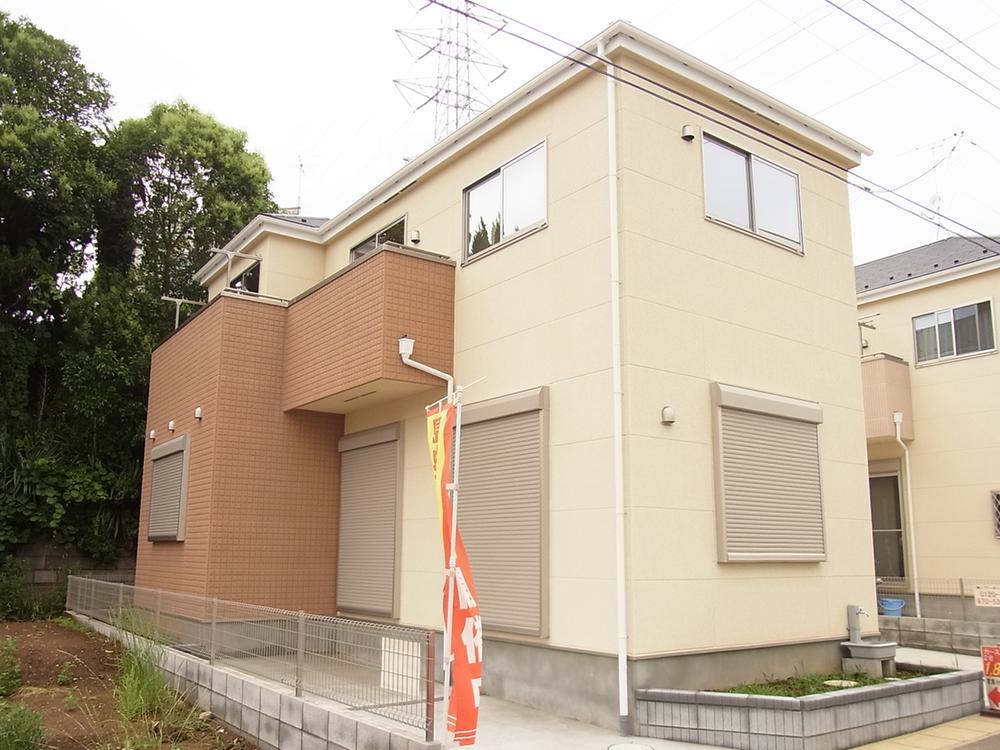 Rendering (appearance). Example of construction