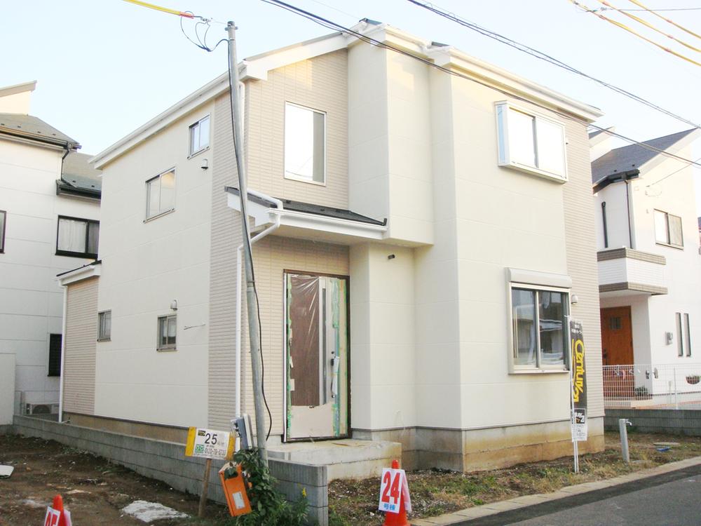 Local appearance photo. Local (10 May 2013) Shooting