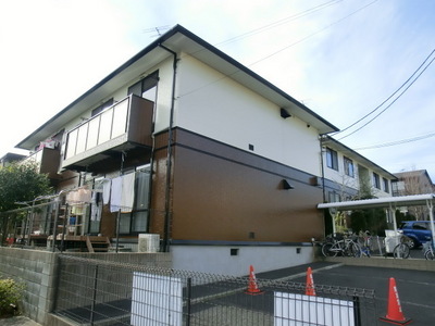 Building appearance. Sobu Tsuga Station 15-minute walk