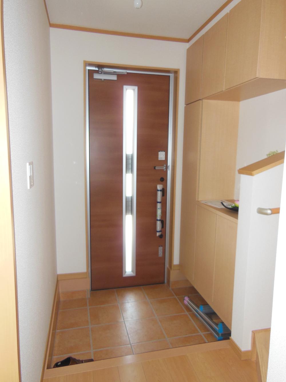 Entrance. Local (11 May 2013) Shooting