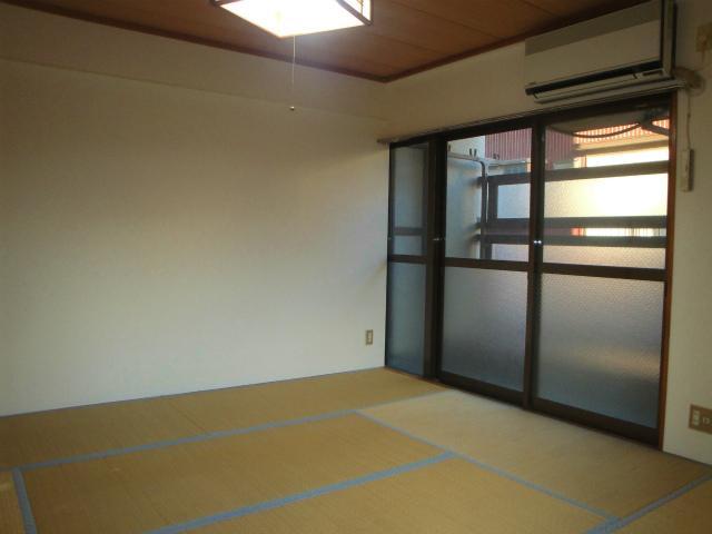 Living and room. Rooms are a good smell of tatami ☆ 