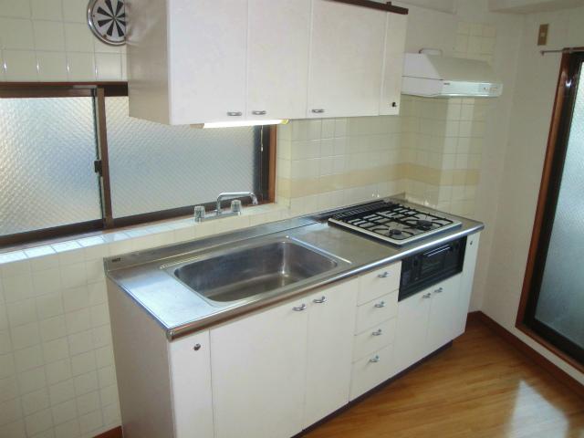 Kitchen. Easy-to-use clean kitchen ☆ 