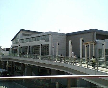 station. Kitanarashino A 10-minute walk