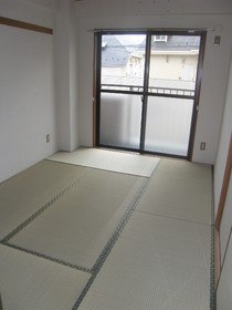 Living and room. Japanese-style room 6 quires Sunny