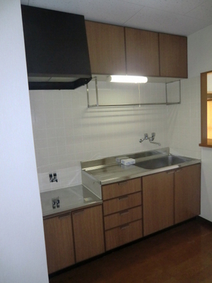 Kitchen. Stove can be installed