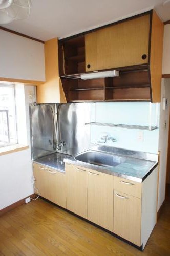 Kitchen. It is also Easy dishes spacious kitchen!