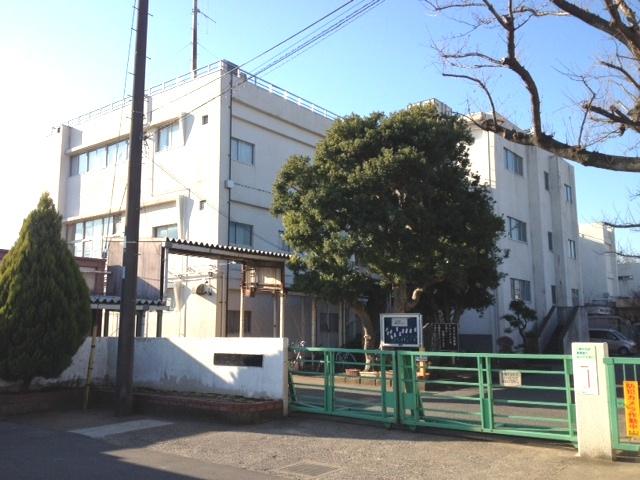 Primary school. Kosato until elementary school 420m
