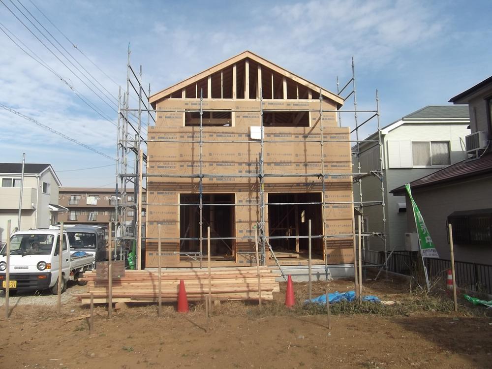 Local appearance photo. Local (12 May 2013) Shooting