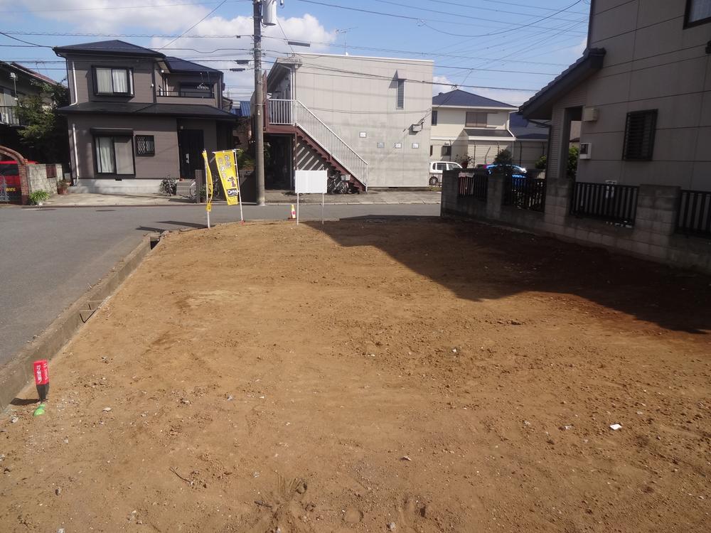 Local photos, including front road. Local (September 2013) Shooting