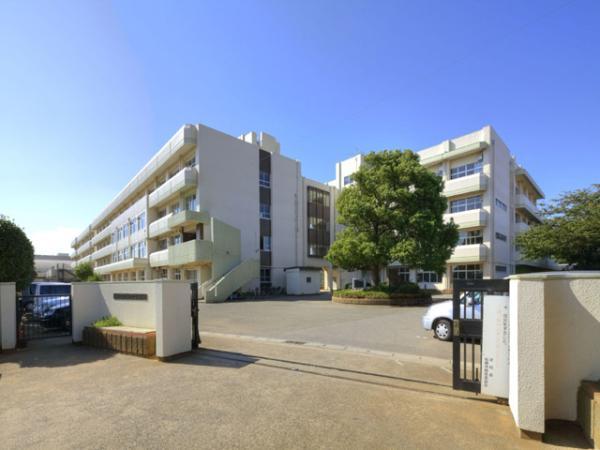 Junior high school. 1480m Funabashi until junior high school Municipal Yakigaya junior high school