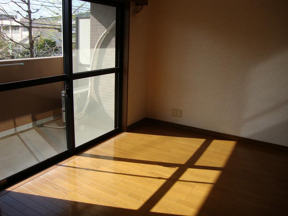 Living. Local (June 2013) Shooting Living is a positive per visit during the day